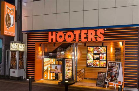 breastaurant near me|restaurant like hooters near me.